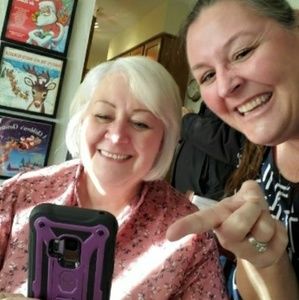 Meet your Posher, Miriam